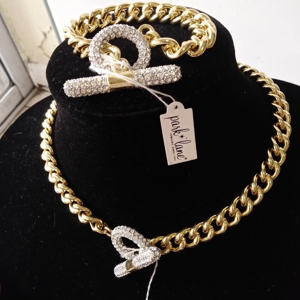 Park Lane necklace and bracelet set.